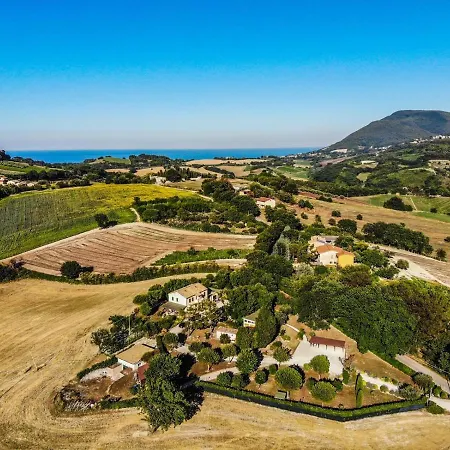 Il Mandorlo - E Azienda Agricola Ferrato Bauernhof