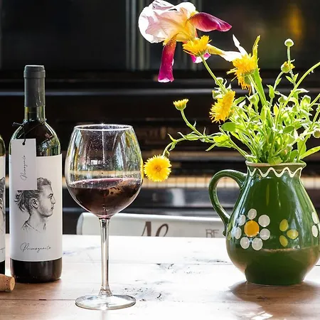 Il Mandorlo - E Azienda Agricola Ferrato Ancona