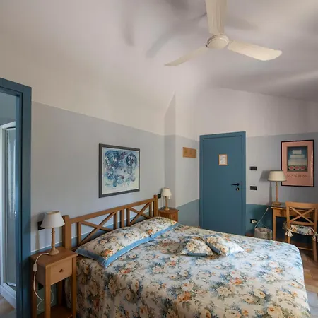 Il Mandorlo - E Azienda Agricola Ferrato