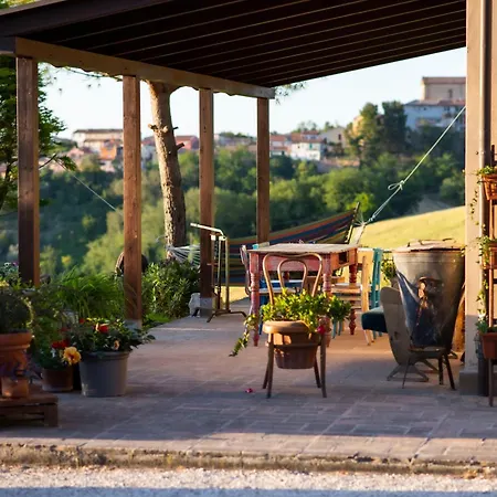 Alojamento de Turismo Rural Il Mandorlo - E Azienda Agricola Ferrato *