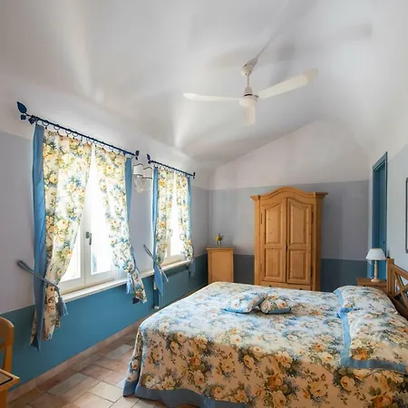 Agroturismo Il Mandorlo - E Azienda Agricola Ferrato