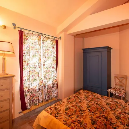 Alloggio per agriturismo Il Mandorlo *